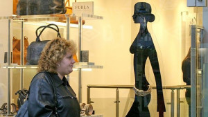 Пролетен тоалет поскъпи дрехи и обувки козметиката задържа цените