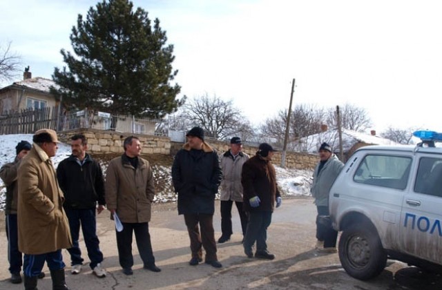 Прибраха колата на незаконен таксиджия