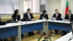 Представиха Програмата за хуманитарна помощ