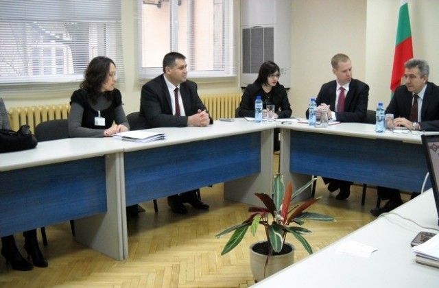 Представиха Програмата за хуманитарна помощ