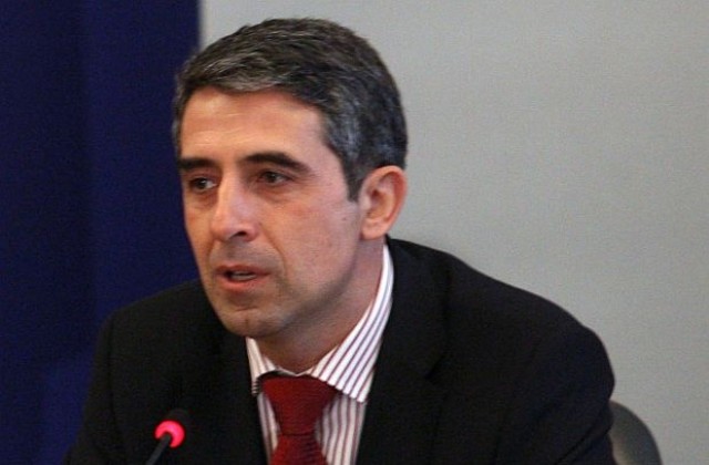 Правителството намали тройно таксата за преминаване на Дунав мост за колите