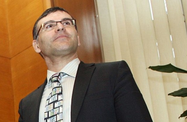 Дянков: Не можем да пипнем акциза на горивата