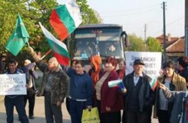 В Сталево с гражданско неподчинeние спират автобуси