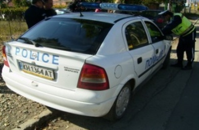 Полицията задържа водач на краден автомобил