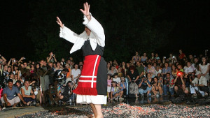 Защо да обичат България