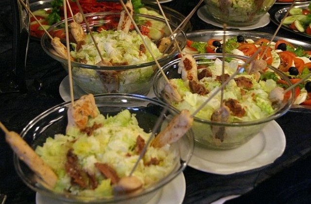 Хотели all inclusive зареждали храни с изтичащ срок