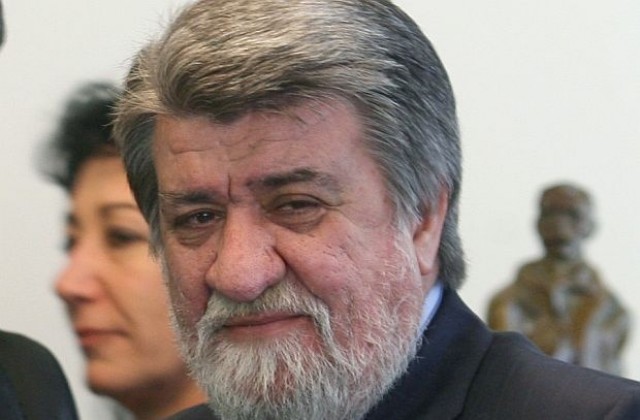 Рашидов иска зала за концерти, Велко Кънев го почерпи за внуче