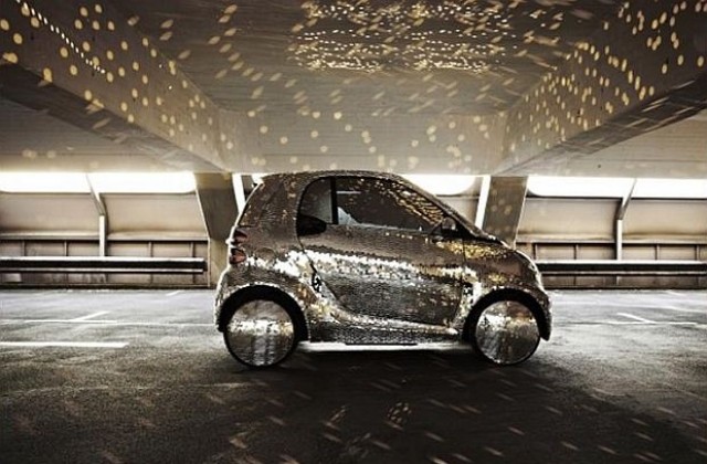 Smart ForTwo светна като дискотека