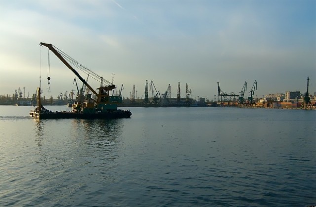 Питат транспортния министър за пристанище Варна