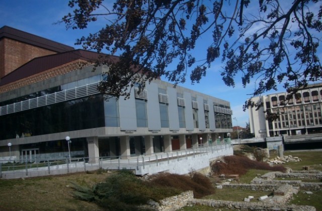 Изложба в Държавна опера – Стара Загора