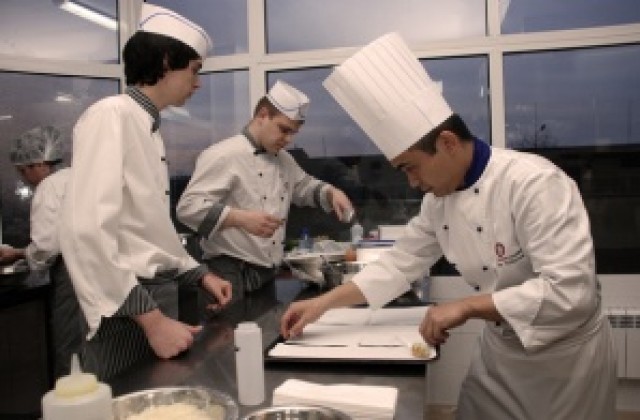 Кулинарната академия с участник  в Lord of the Chefs