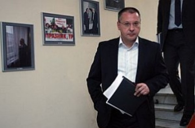 БСП дава червен картон на управляващите