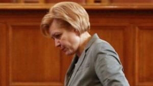 Менда Стоянова Мораториум на цените на горивата би бил краткосрочен