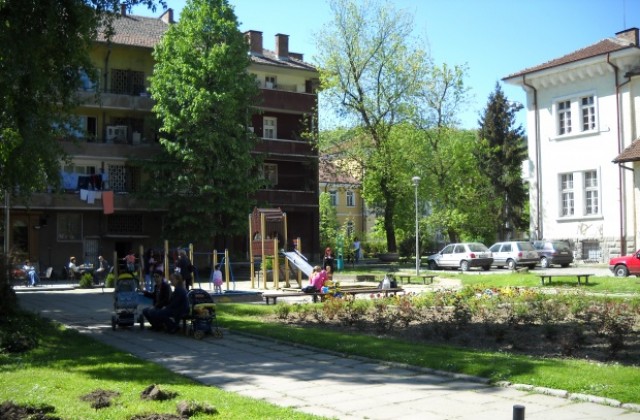 Местим часовниците с 1 час напред в неделя
