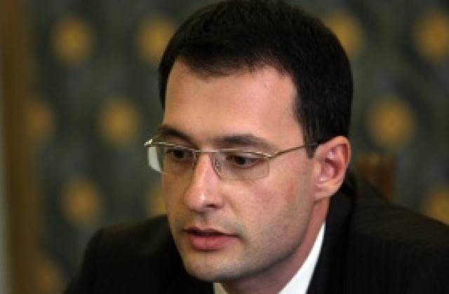 Кърпят дупките по централните столични улици до края на април