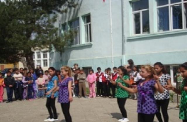 Ученици от Стралджа и Зимница участват в конкурса „Орфеево изворче”