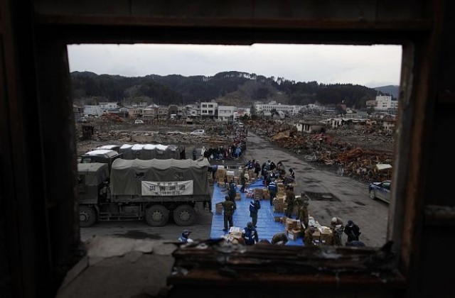 Ще промени ли трусът в Япония икономическата политика на страната?