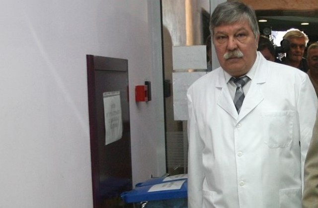 Състоянието на раненият в Сливен охранител остава критично