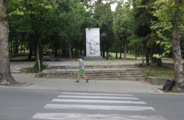 Приказка за пътя учи децата на безопасност
