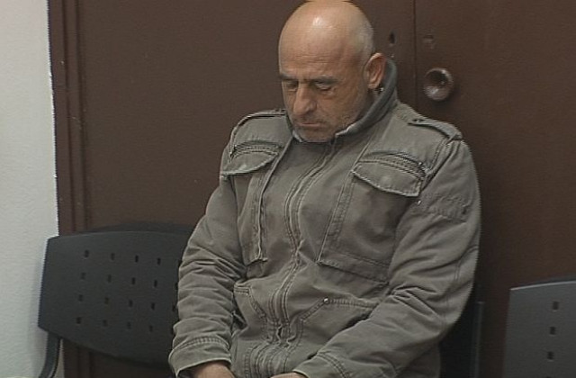 Назначиха съдебно-психиатрична експертиза на мъжа, който искаше да се взриви