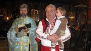 Александър Краваров кръсти детето на раппевеца Енчев