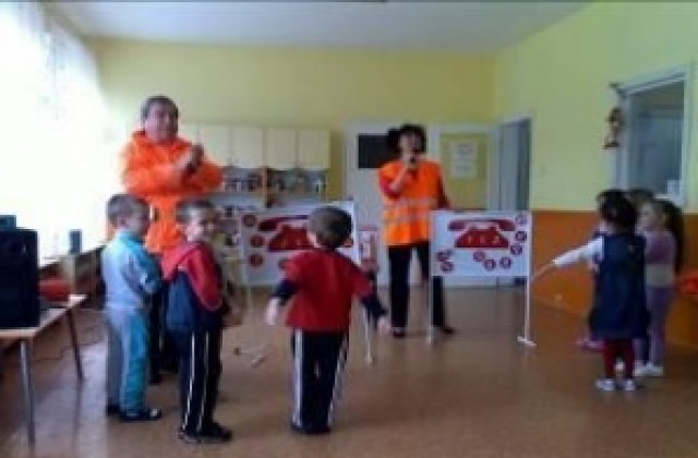 Желаещите за Слънце, Чучулига и Звездица два пъти повече от местата