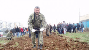 Гора на децата засадиха във Враца