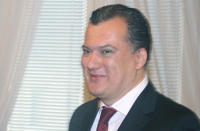 Михаил Михов е починал от инфаркт