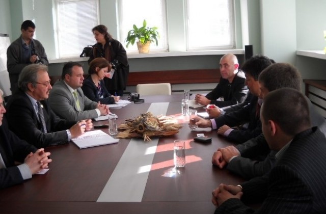 Заселват японци в Каменар?