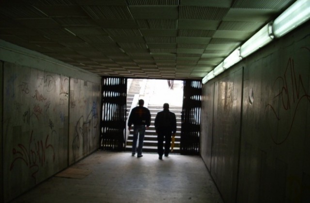 Ремонтират подлеза при хотел „Плиска”