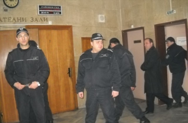 ВКС не уважи молбата на Ненов, остава в затвора