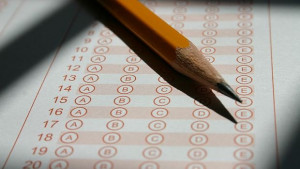 Какъв рейтинг поставяте на рейтинговите агенции