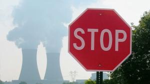 Туристи щурмуваха атомна централа в Австрия