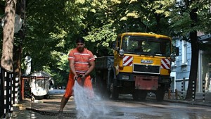 Започва миенето на Враца