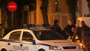 Неизвестни забиха брадви в Мерцедес в Дружба