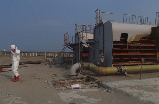 В три от реакторите на АЕЦ Фукушима 1 има 60 000 тона радиоактивна вода