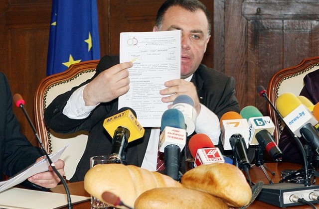 Купуваме хляб по стандарт „България” по Великден