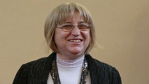Цачева Правителството води процеса по проекта Белене в правилна посока