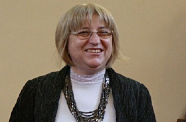 Цачева: Правителството води процеса по проекта „Белене“ в правилна посока