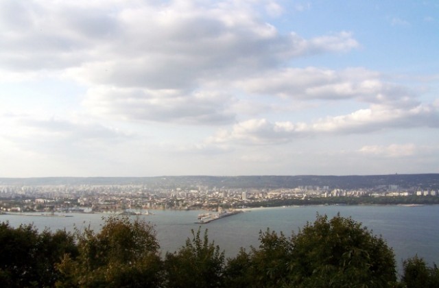 Прокуратурата ще нищи незаконните обекти по брега на езерото