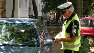 Полицаи питат за застраховките на автомобилите