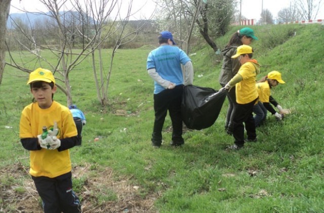 Започнаха почистването от днес