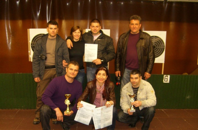 Точна стрелба за врачанските полицаи