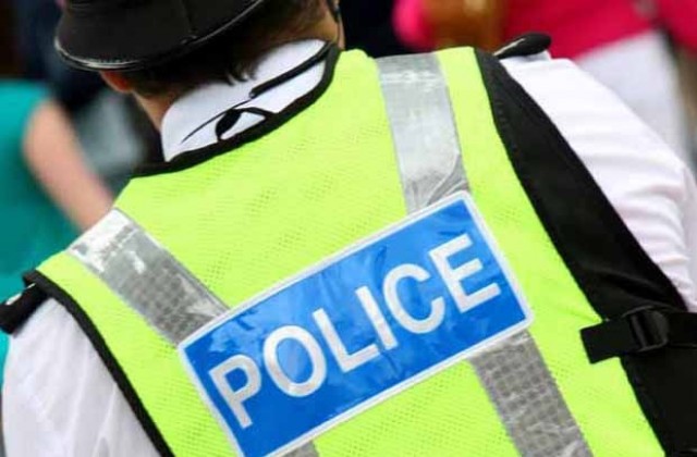 Британската армия обезвреди бомба в микробус в Северна Ирландия