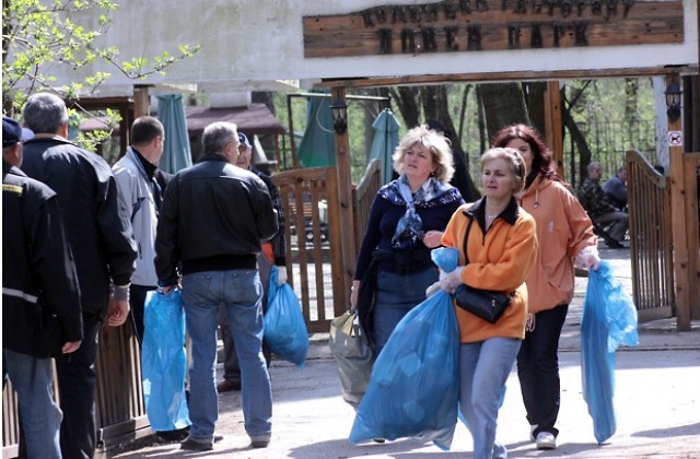 43 000 души участваха в почистването на София