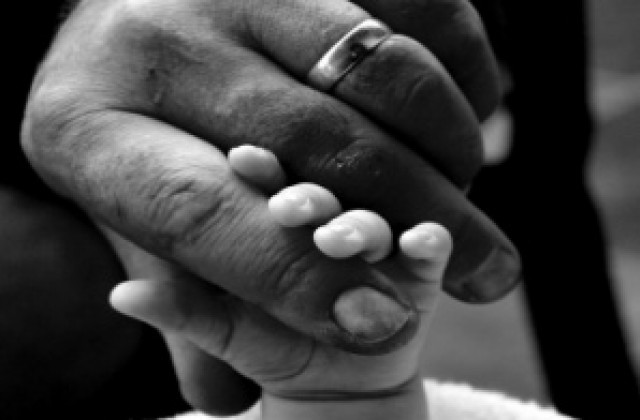 Община и социални служби в спор за братчета и сестричка