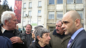 2 575 подписа събра Атака срещу повишаването на такса смет