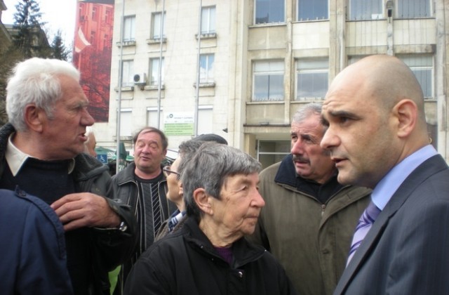 2 575 подписа събра Атака срещу повишаването на такса смет
