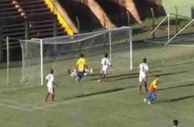 ВИДЕО: Гол от 83 метра в Парагвай!