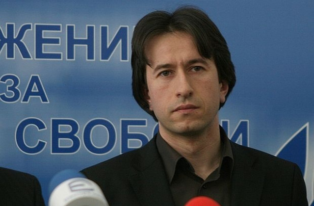 ДПС даде седмица на Корман Исмаилов да реши дали остава в партията